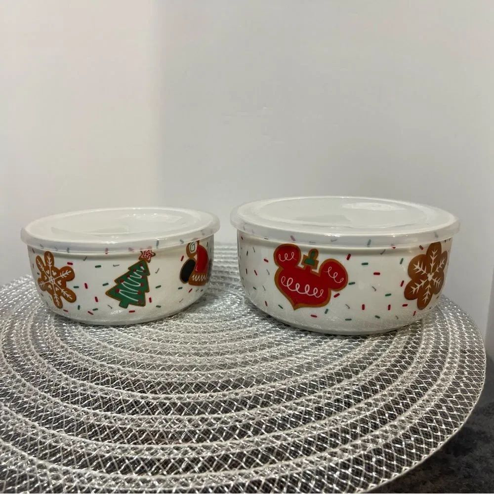 Disney Mickey Mouse ceramic bowls with vented lid set of 2 NWT